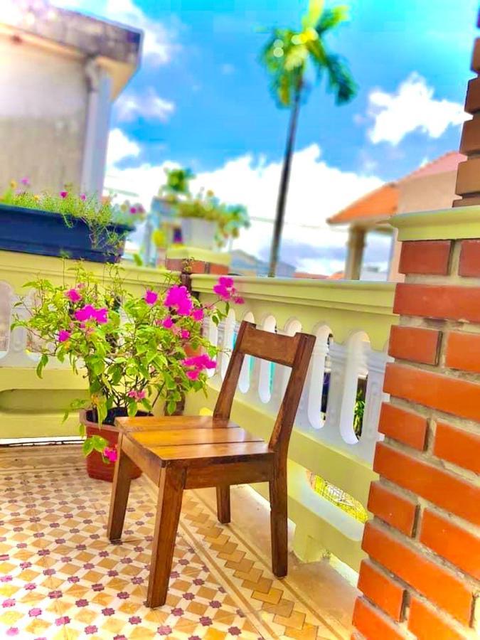 Hidden Hue Homestay Bagian luar foto